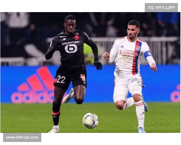 里昂3-1击败克莱蒙，法甲主场攻势足球展现